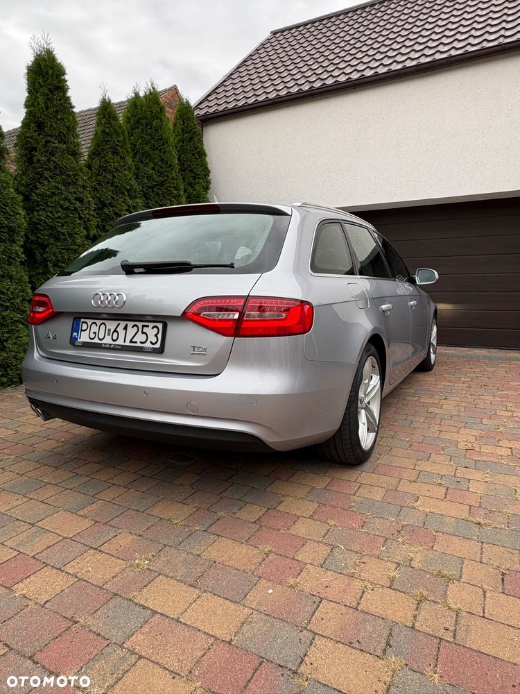 Audi A4 Avant 2.0 TDI quattro - 12