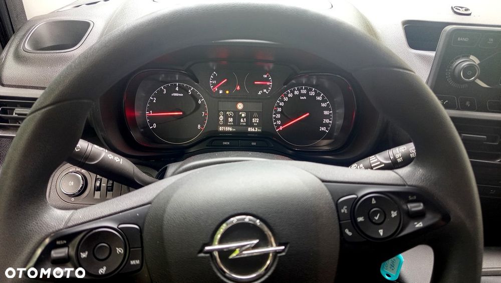 Opel Combo XL 1.2 Turbo Essentia S&S - 14