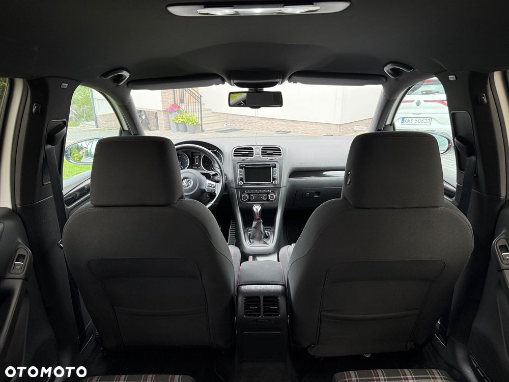 Volkswagen Golf - 16