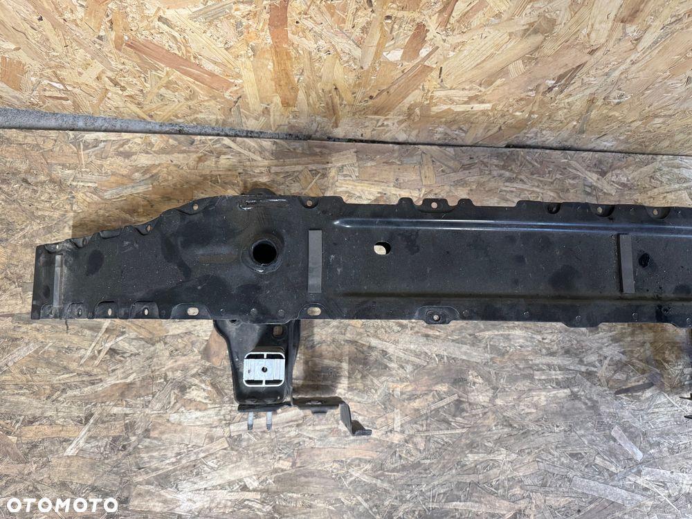 Pas przedni Mercedes 167 gle belka czołowa - 2