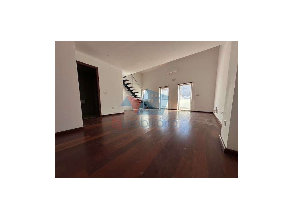 Andar de moradia - Grande imagem: 2/11