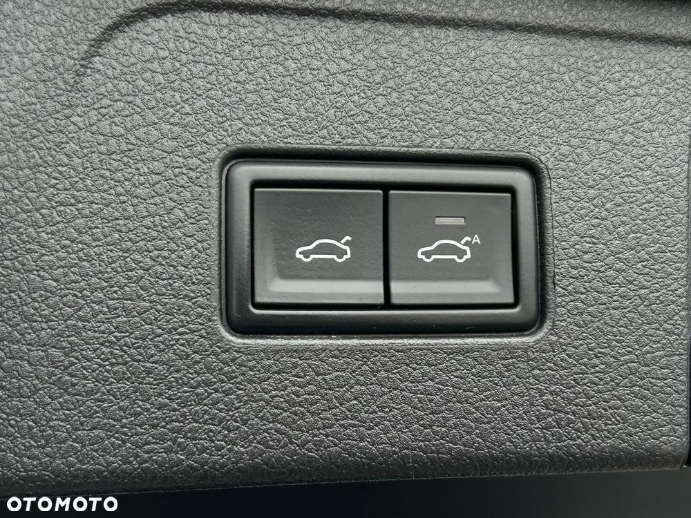 Volkswagen Passat Variant 2.0 TDI EVO Elegance DSG - 12