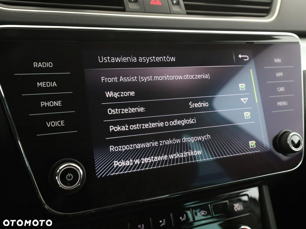 Skoda Superb 1.8 TSI Ambition DSG - 26