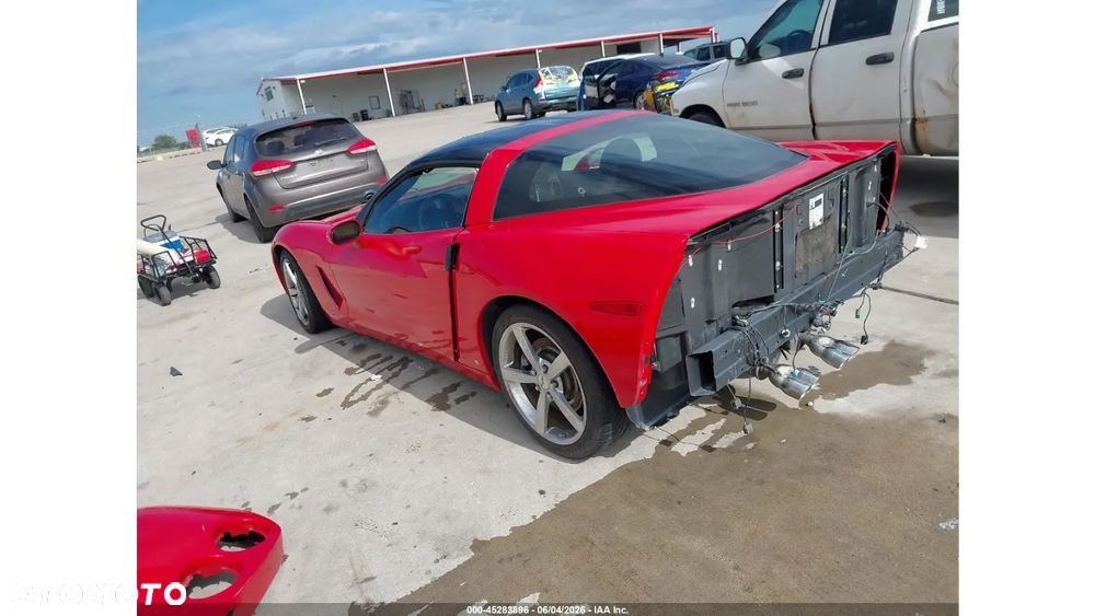 Chevrolet Corvette - 5