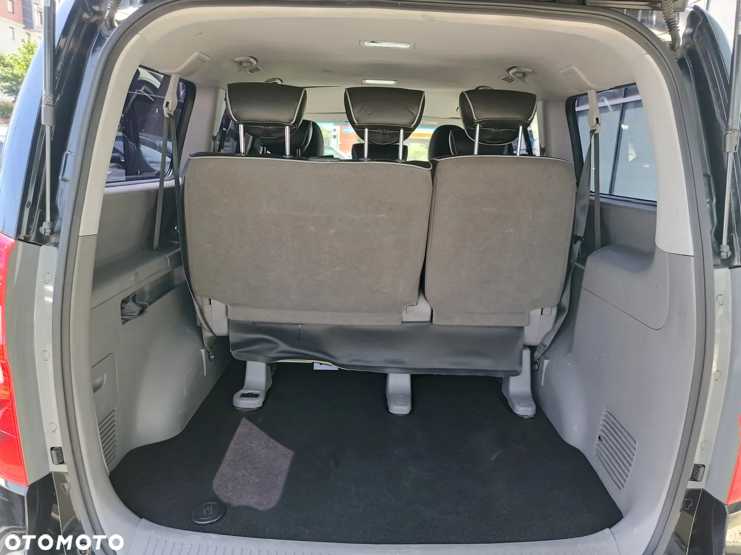 Hyundai H-1 2.5 CRDi Travel Premium - 15