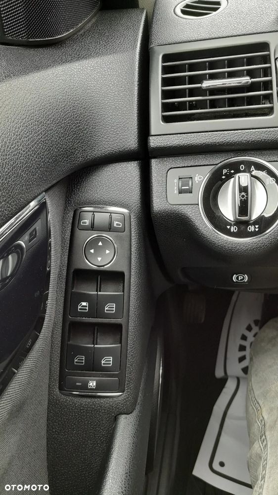 Mercedes-Benz Klasa C 180 Kompressor - 8