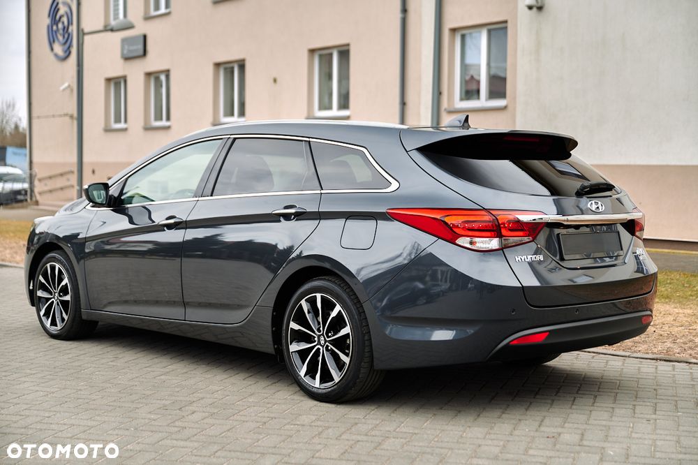 Hyundai i40 Kombi 1.7 CRDi DCT Premium - 14
