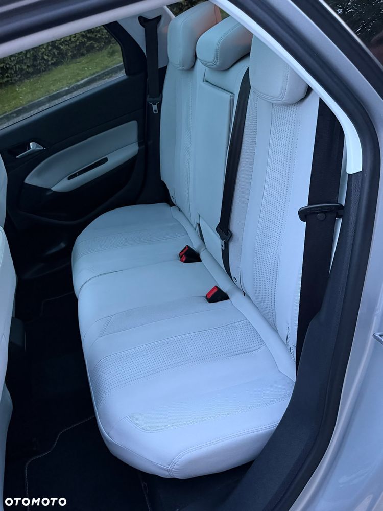 Peugeot 308 - 23