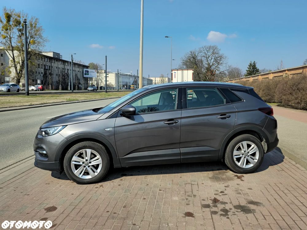 Opel Grandland X 1.2 T Enjoy S&S - 3