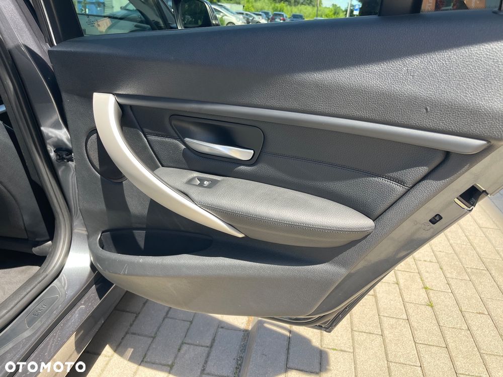 BMW Seria 3 - 31