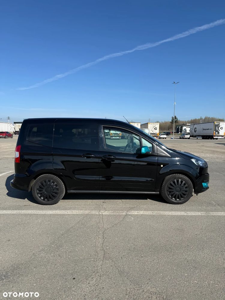 Ford Tourneo Courier - 13