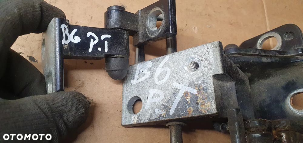 Zawias prawy tył dolny górny komplet VW Passat B6 B7 3C8833412A - 5