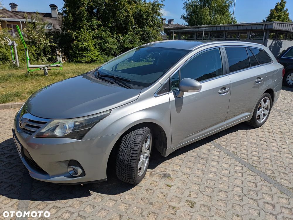 Toyota Avensis 1.8 Premium - 2