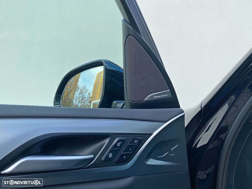 BMW X3 30 e xDrive Pack M 50 anos - 17