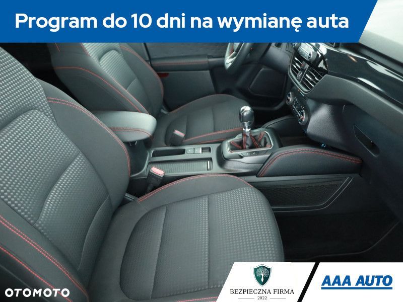 Ford Kuga - 9