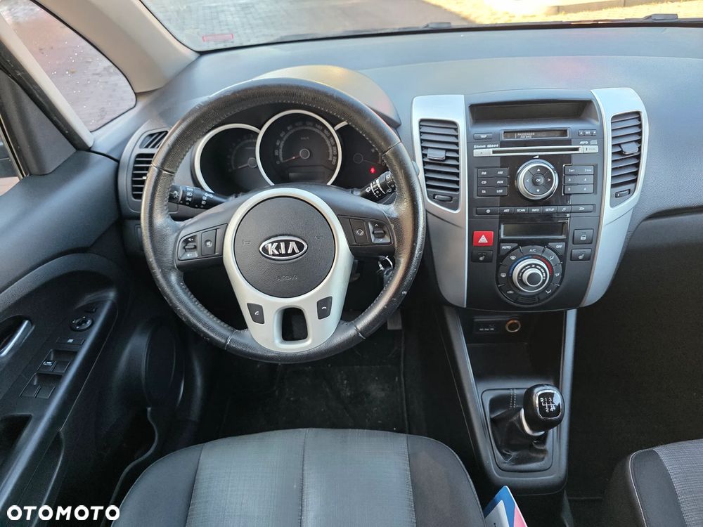 Kia Venga 1.4 CVVT Attract - 11