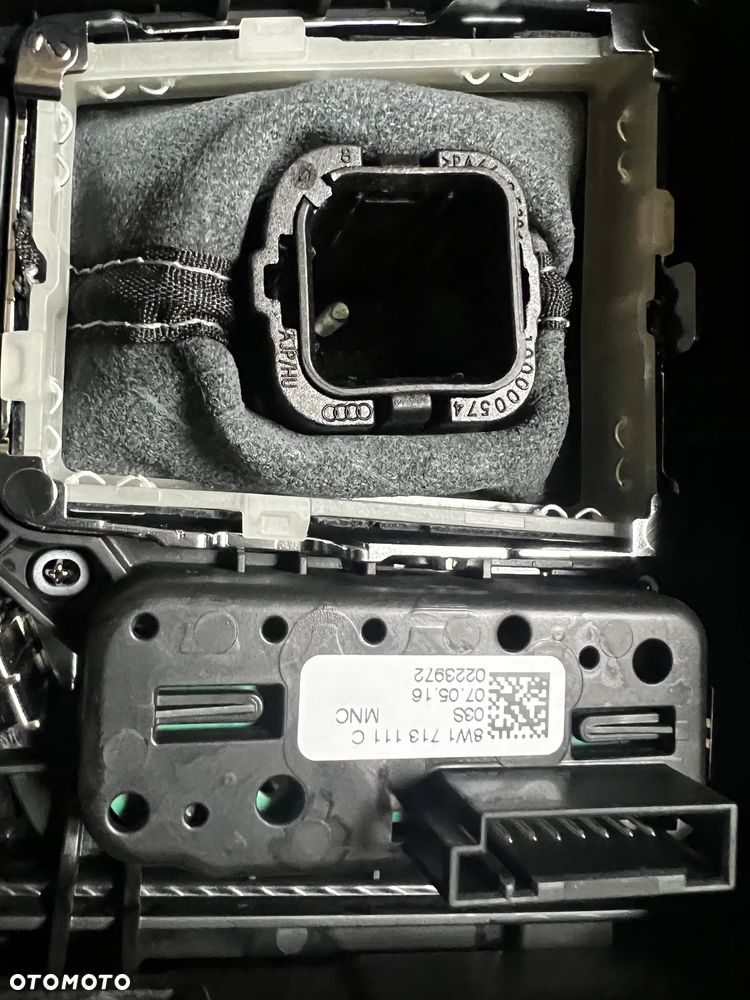 AUDI A4 B9 PANEL ŚRODKOWY TUNEL GAŁKA 8W1864261C 8W0862533A 8W1713111C CENA W OPISIE - 4