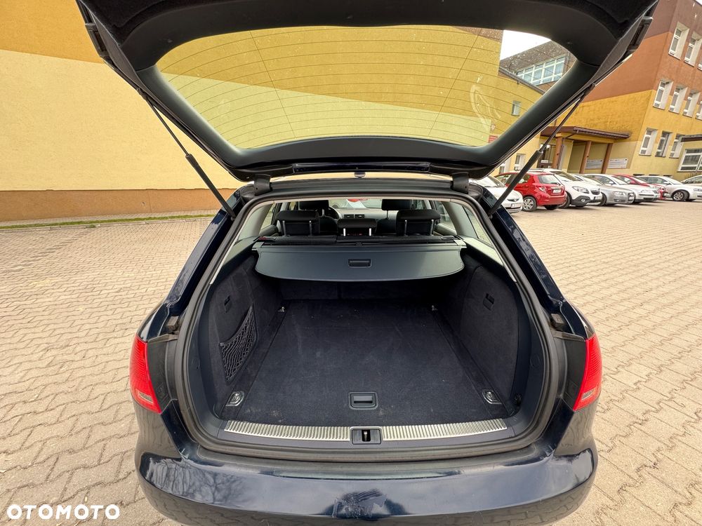 Audi A4 Avant - 8