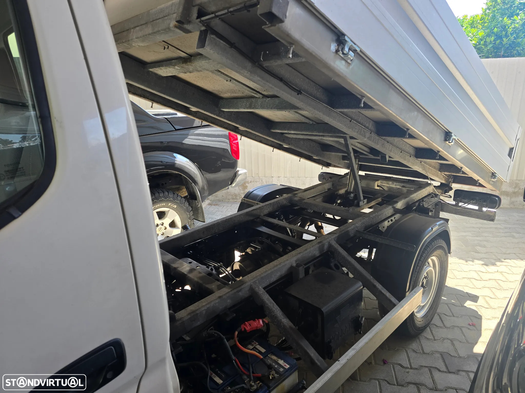 Toyota Dyna 3.0 basculante - 4