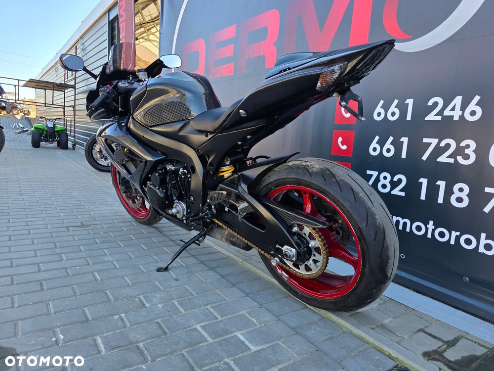 Suzuki GSX-R - 11