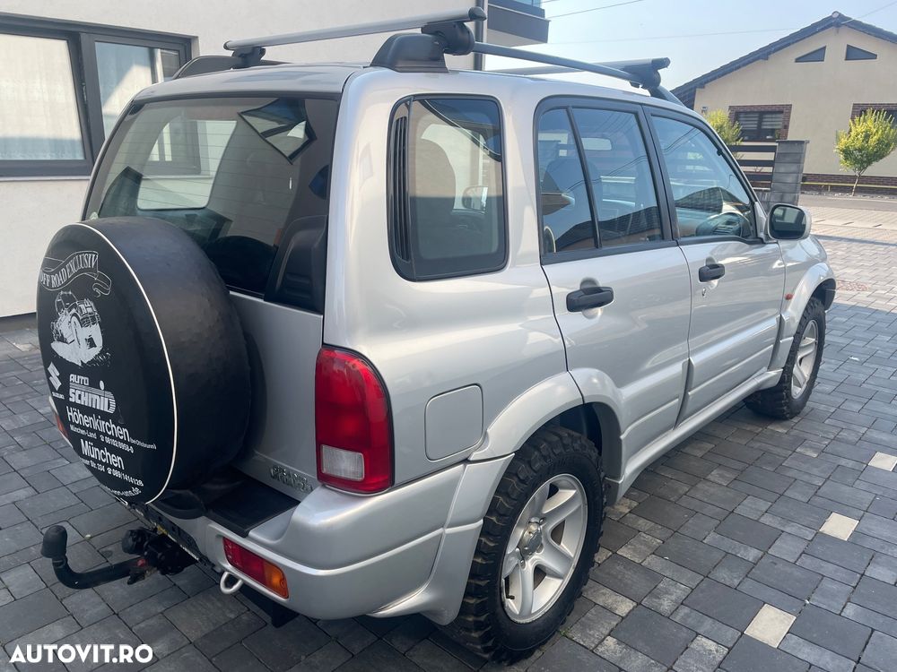 Suzuki Grand Vitara 2.0i - 5