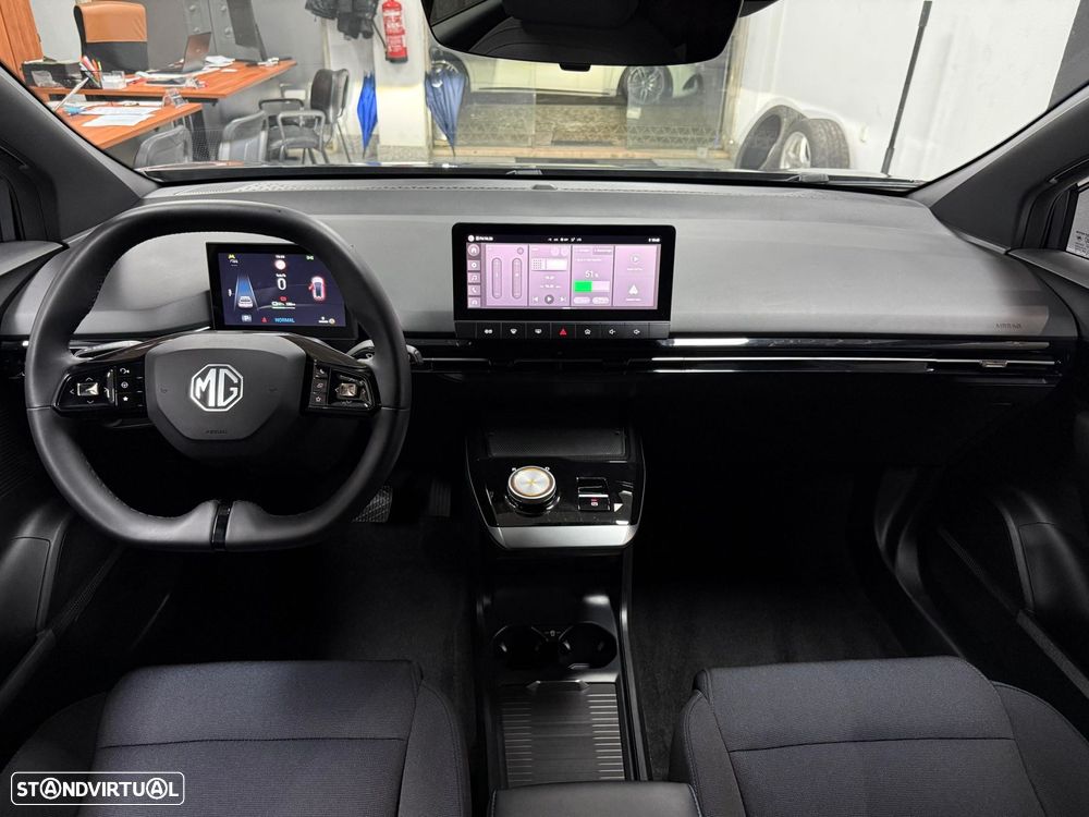 MG MG4 64 kWh Luxury - 14