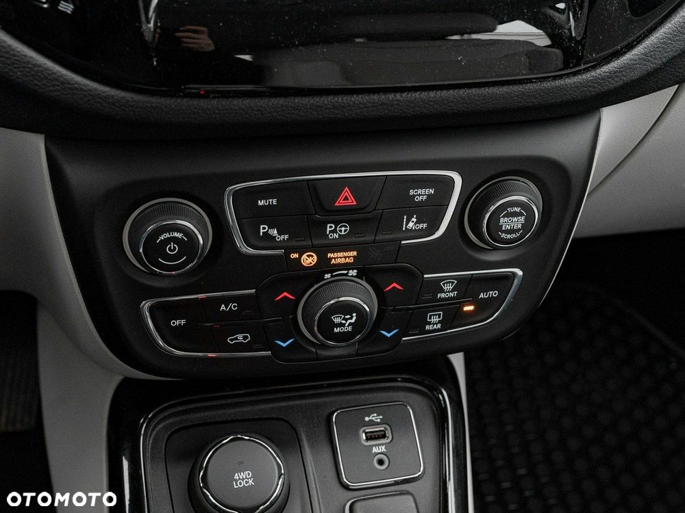 Jeep Compass 1.4 TMair Limited 4WD S&S - 21