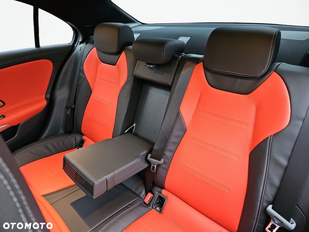 Mercedes-Benz Klasa A 200 AMG Line 7G-DCT - 13