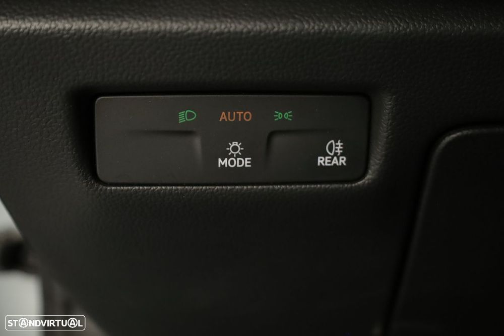 VW Passat Variant 1.5 TSI eHybrid DSG - 18