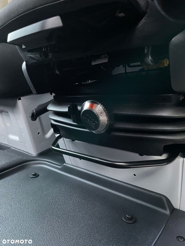 Mercedes-Benz Sprinter 319 CDI Resorowany fotel Reflektory LED - 11