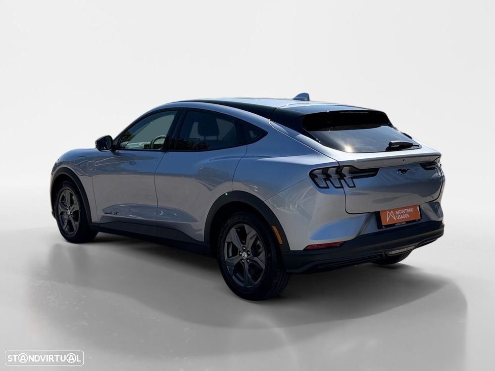 Ford Mustang Mach-E - 3