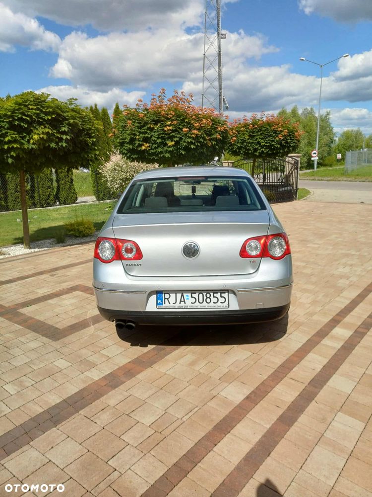 Volkswagen Passat 1.8 TSI Comfortline - 30