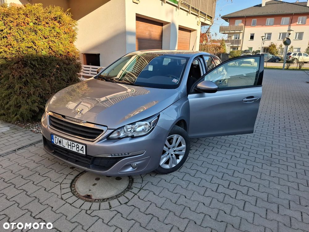 Peugeot 308 - 1