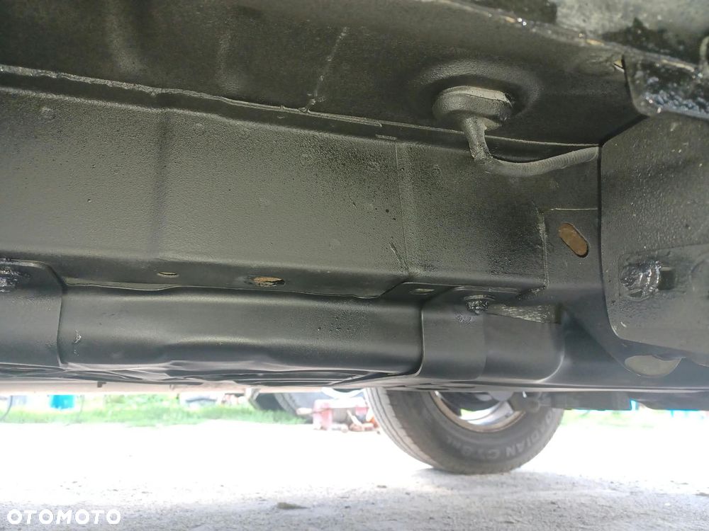 Jeep Liberty - 14
