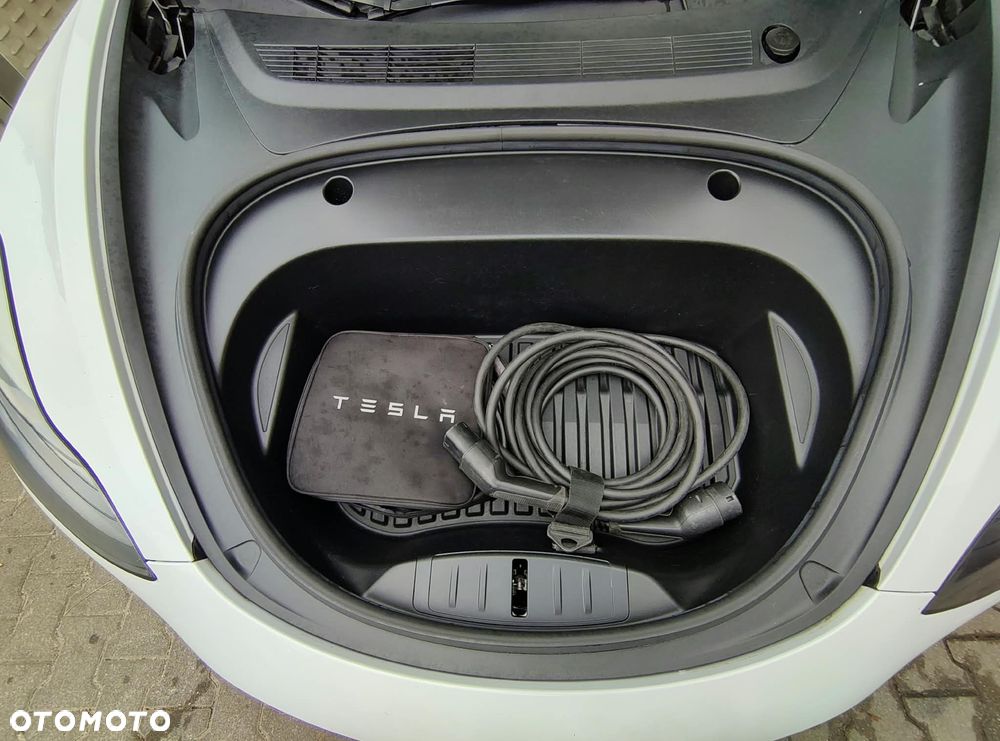 Tesla Model 3 - 27