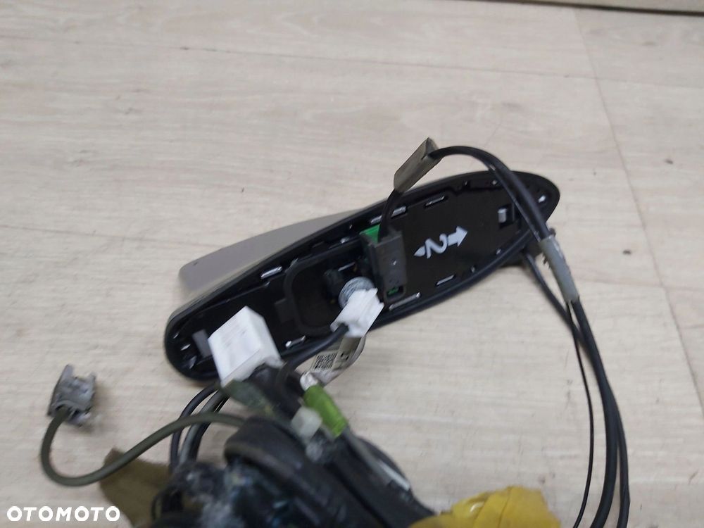 Toyota Prius IV xw50 Antena dachowa płetwa rekin wiązka wzmacniacz - 4