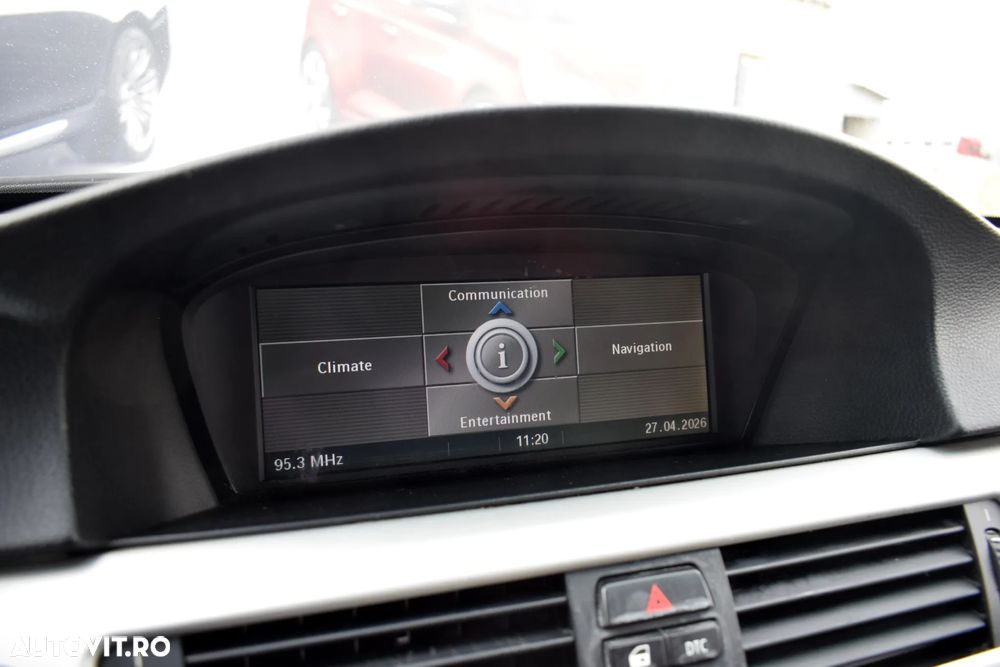 BMW Seria 3 320d - 16