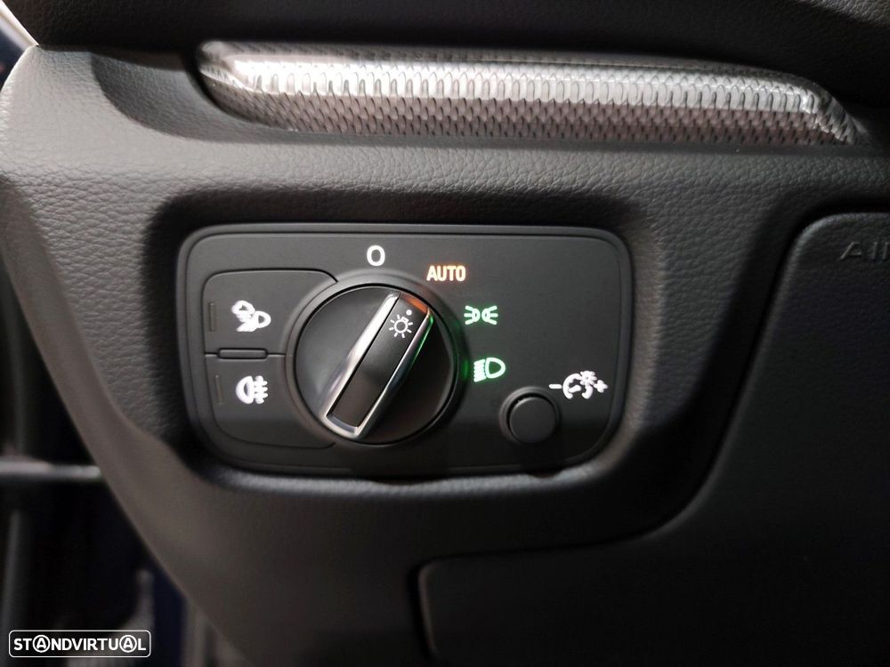 Audi A3 Sportback 1.0 TFSI Design S tronic - 28