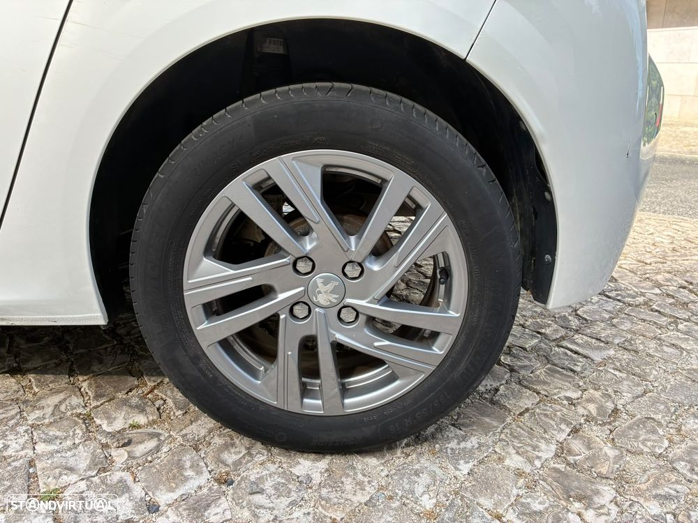 Peugeot 208 1.2 PureTech Active - 6