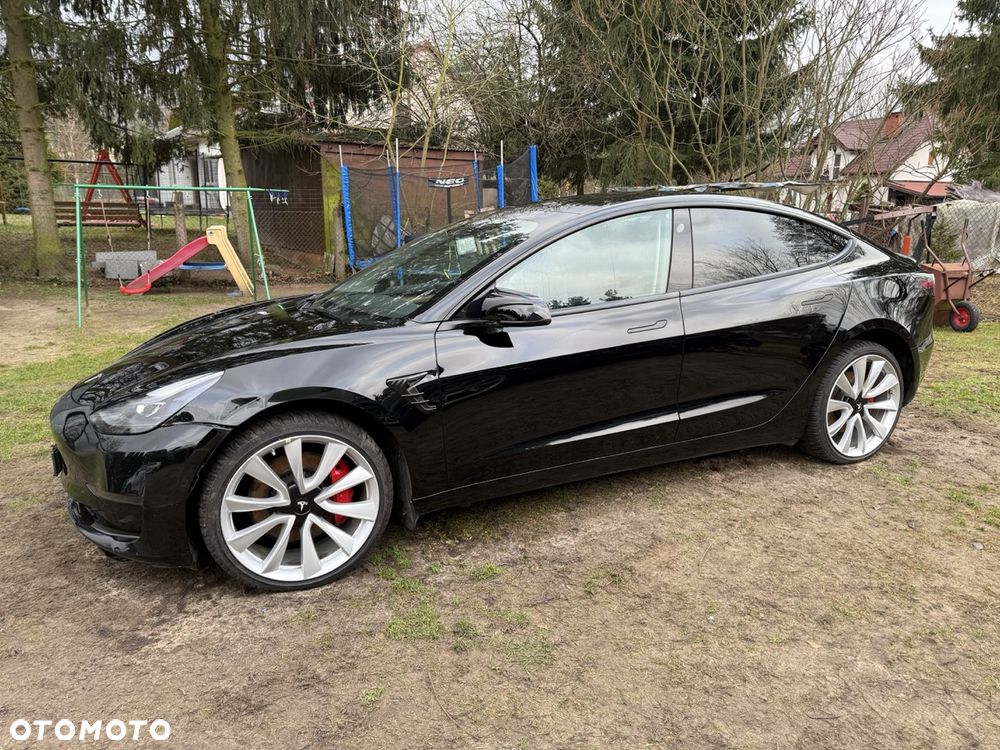 Tesla Model 3 - 3