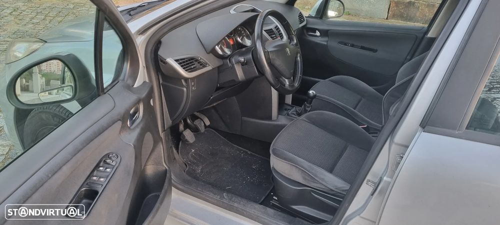 Peugeot 207 1.4 HDi Trendy - 5