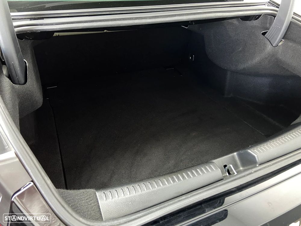 Mercedes-Benz CLA 200 Progressive - 12