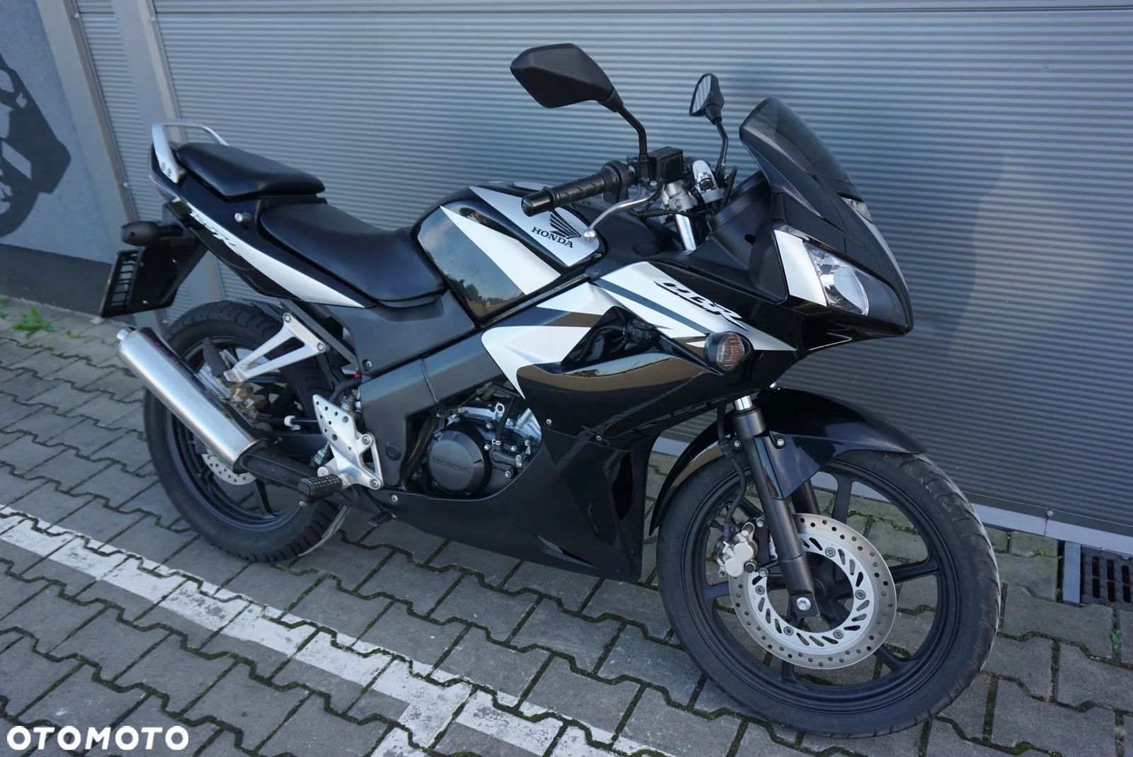 Honda CBR - 1