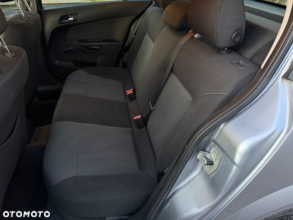 Opel Astra 1.4 NJoy - 30