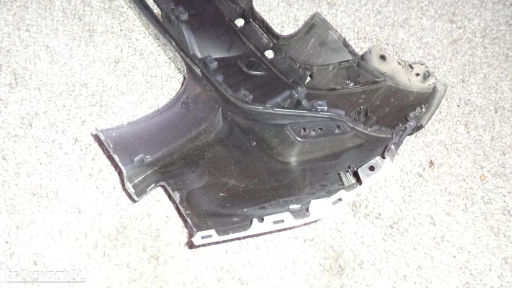 Para-choques tras Citroen C4 ano 2022 - 5