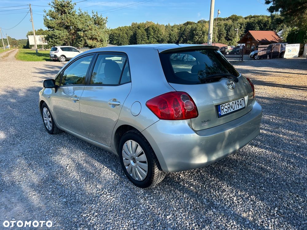 Toyota Auris 2.0 D-4D Sol - 4