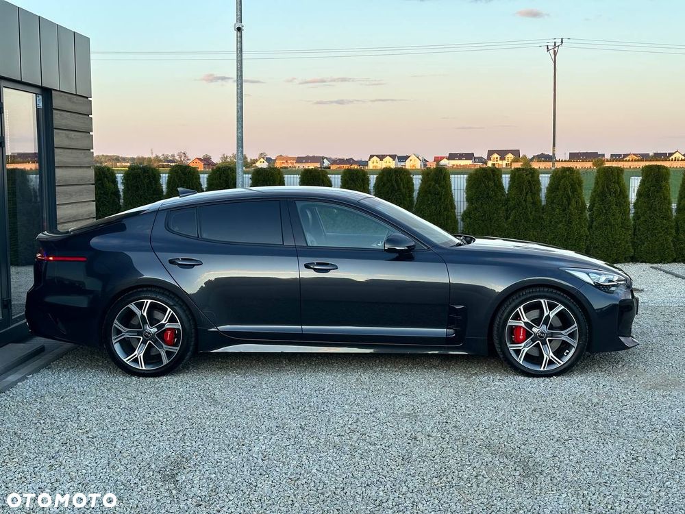 Kia Stinger - 4