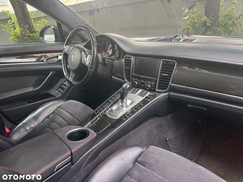 Porsche Panamera GTS - 8