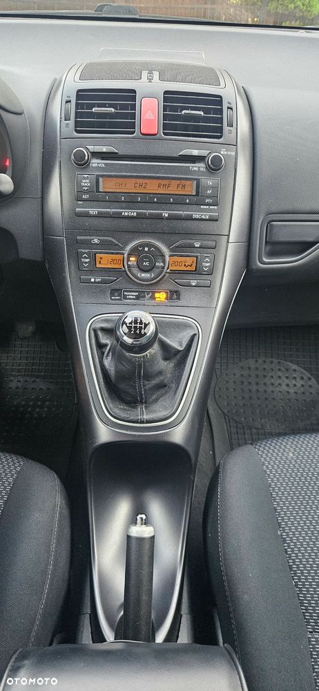 Toyota Auris 1.6 Luna - 19