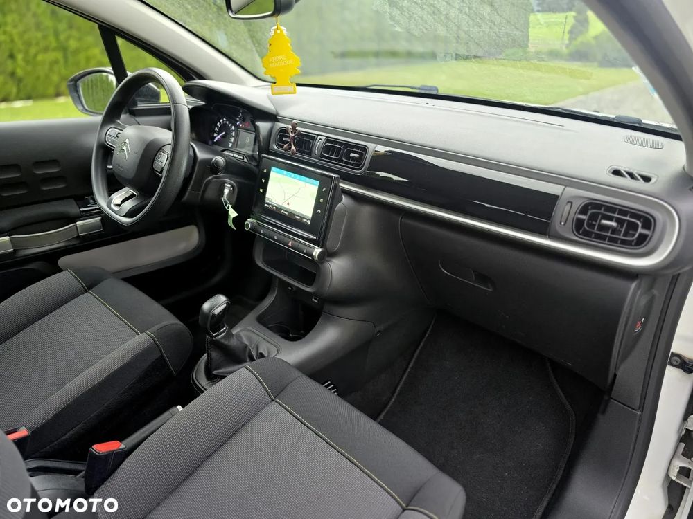 Citroën C3 Pure Tech 82 SHINE - 10